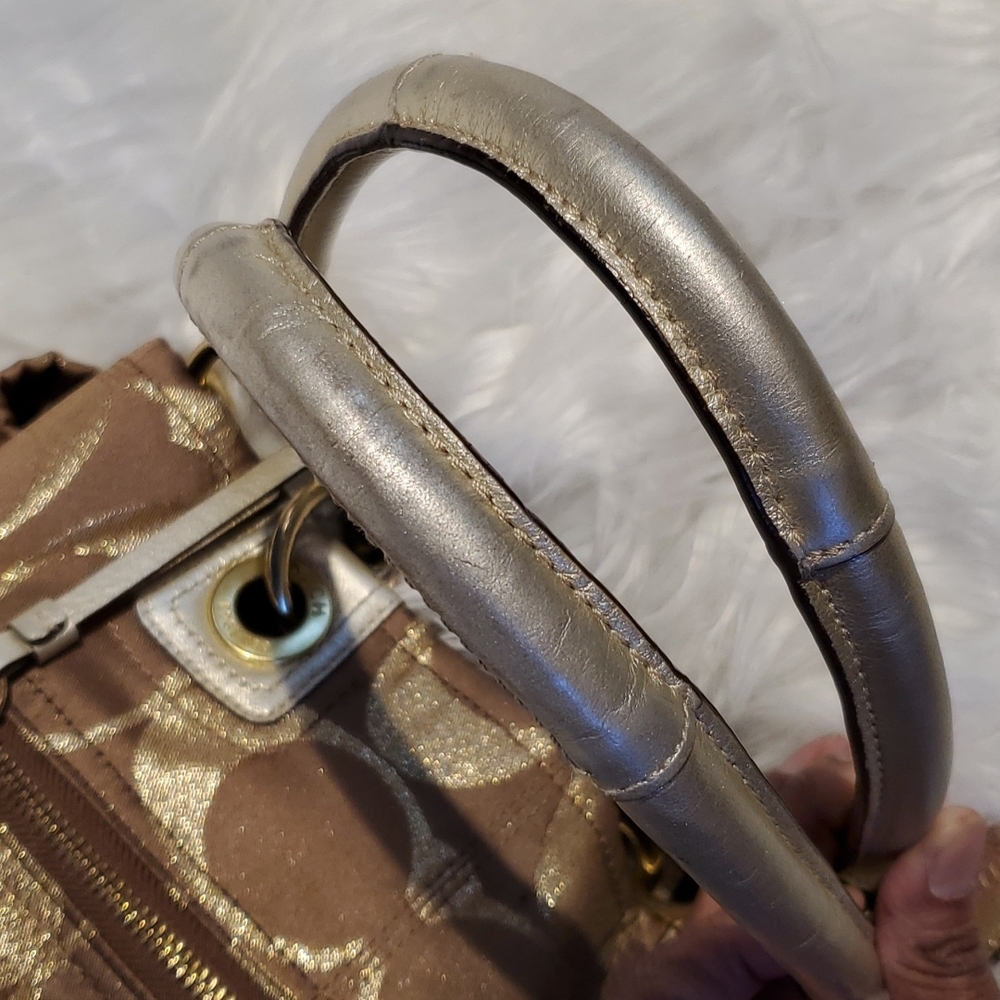 Coach Hamptons Signature C's W/ Turnlock Tote F15691 - Picture 10 of 16